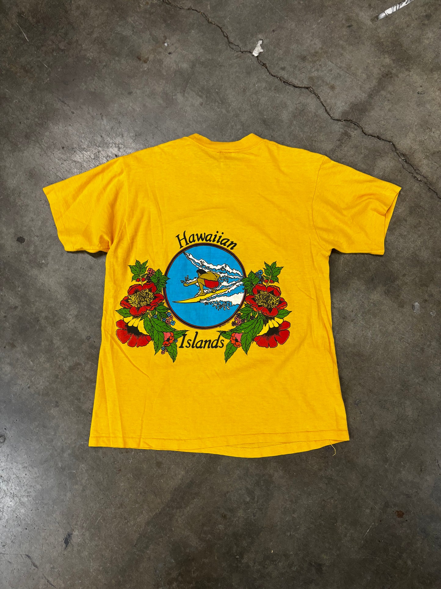 70s Hawaiin islands wraparound tee